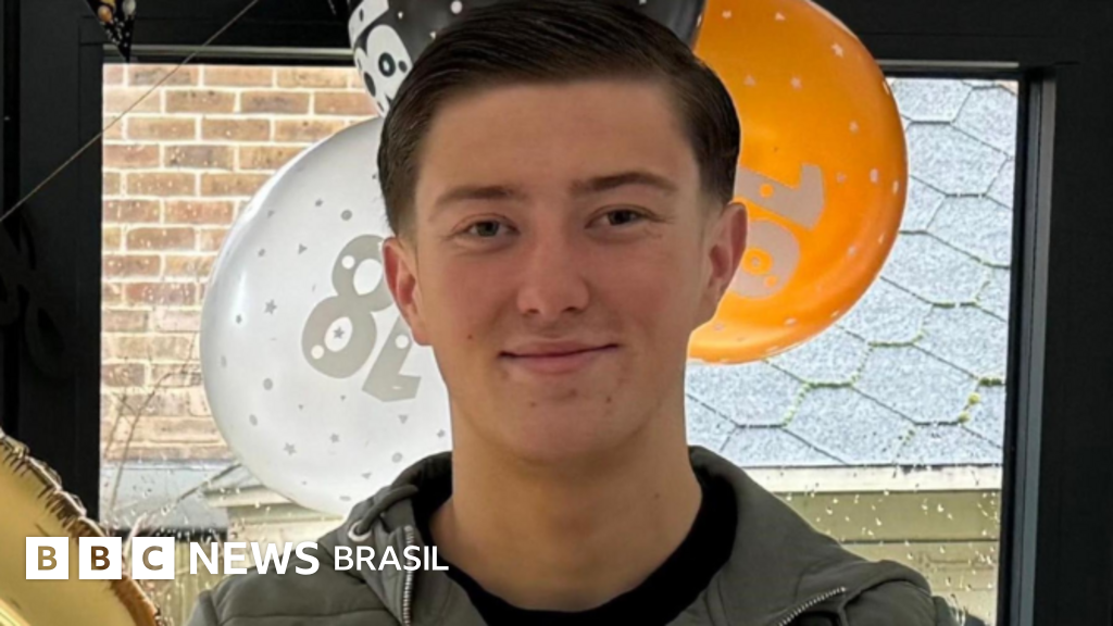 Revolta e indignação no Reino Unido após jovem ser esfaqueado e morrer algemado por erro policial