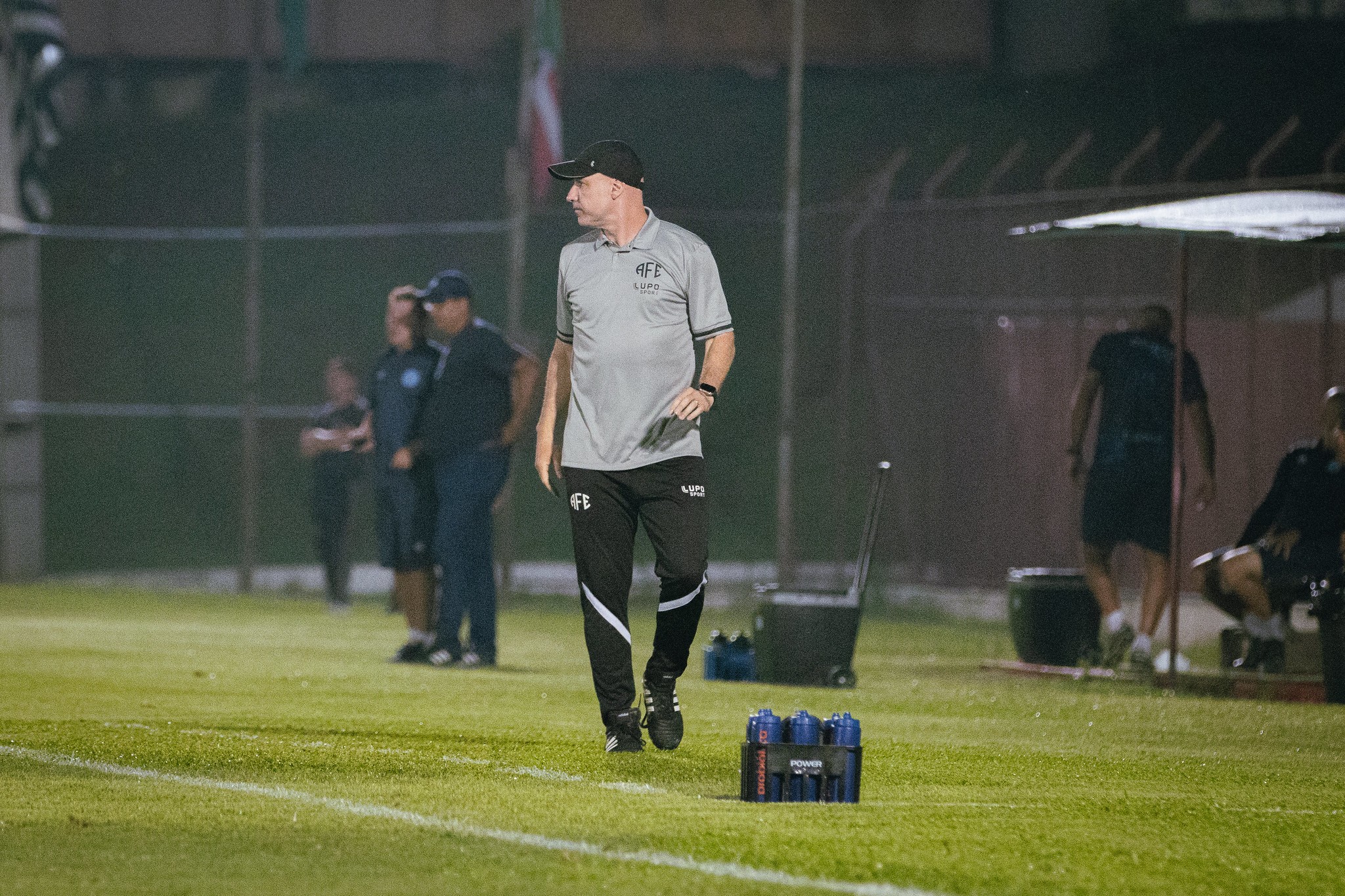 Rogério Corrêa cita pouco tempo de preparação da Ferroviária após estreia na A2 com empate