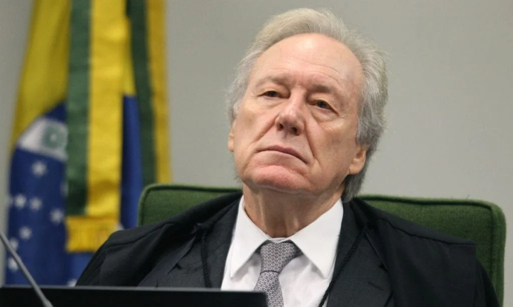 Saída de Lewandowski do MJSP entra na reta final, mas Lula tenta adiar decisão