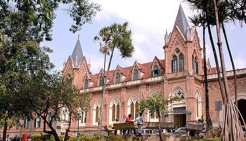 Santa Casa de São Paulo abre inscrições para vestibular com 12 cursos