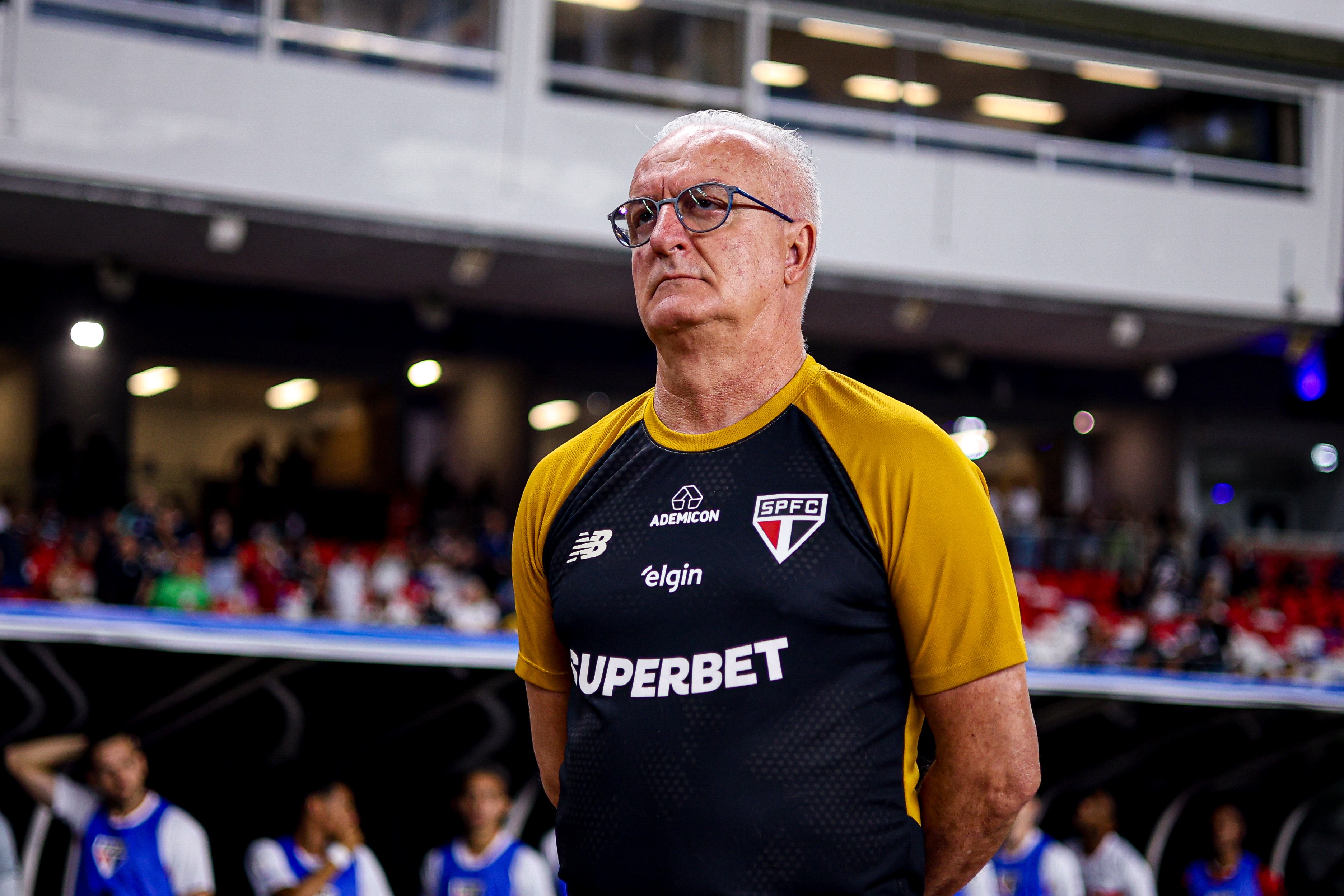 São Paulo Perde para o Remo e Dorival Júnior Lamenta Oportunidades Perdidas - Categorias em Desapontamento