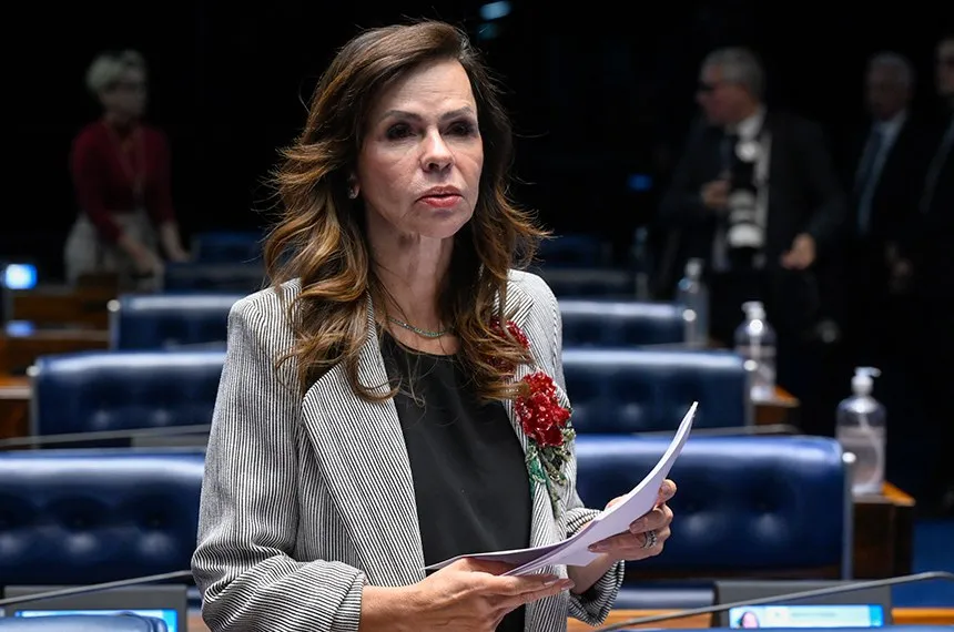 Senado aprova aumento de 5,4% para piso salarial dos professores da educação básica