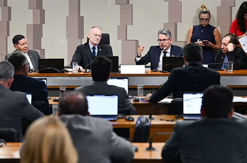 Senadores da CPI do Crime Organizado enfrentam resistências no STF