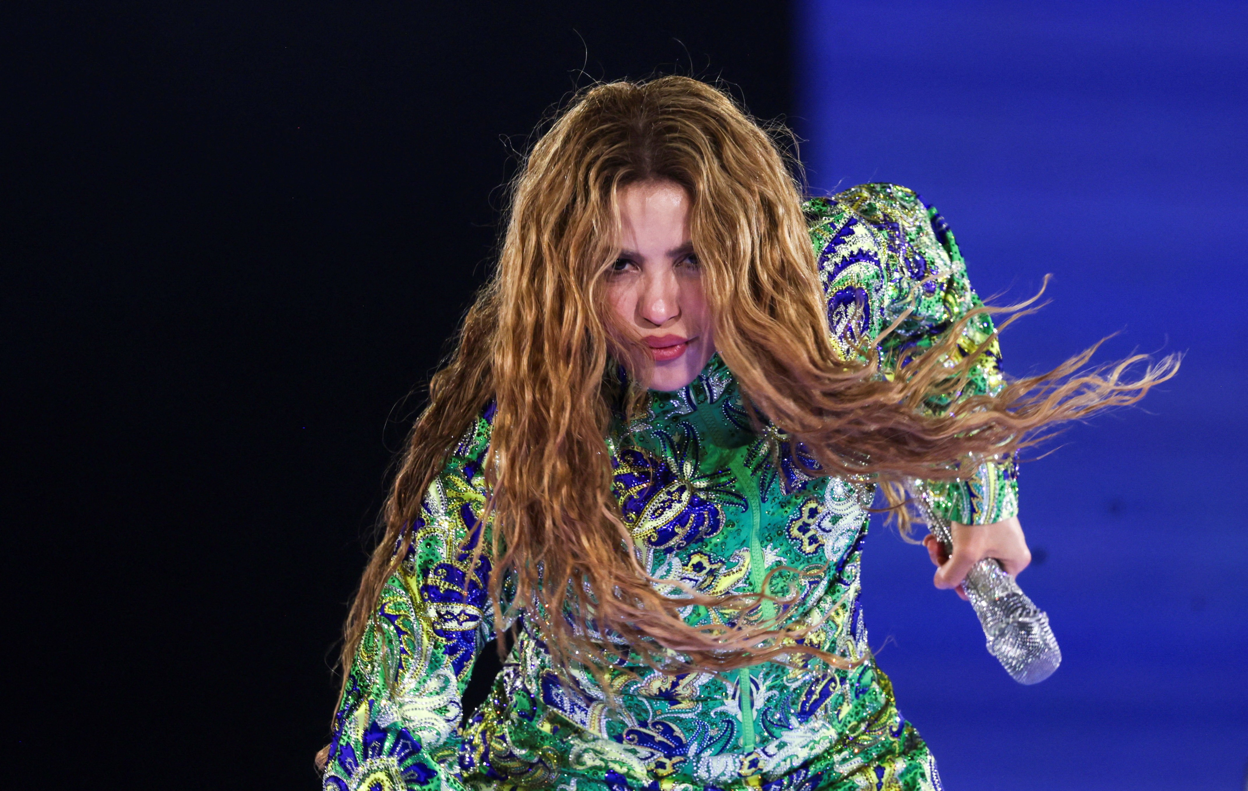 Shakira brilha sob a lua de Copacabana no show histórico