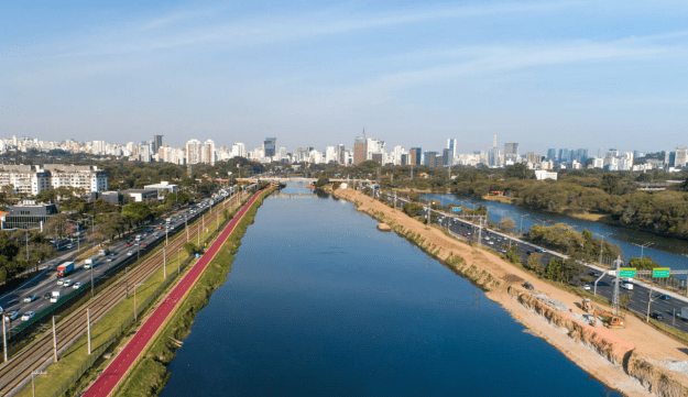 SP retirou quase 44 mil toneladas de lixo do Rio Pinheiros em 2025