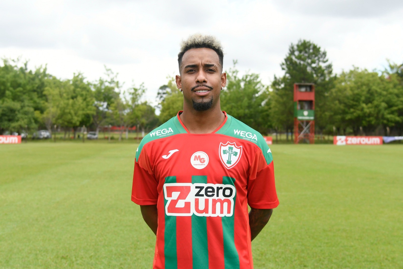 Sport acerta rescisão com o lateral-direito Ewerthon