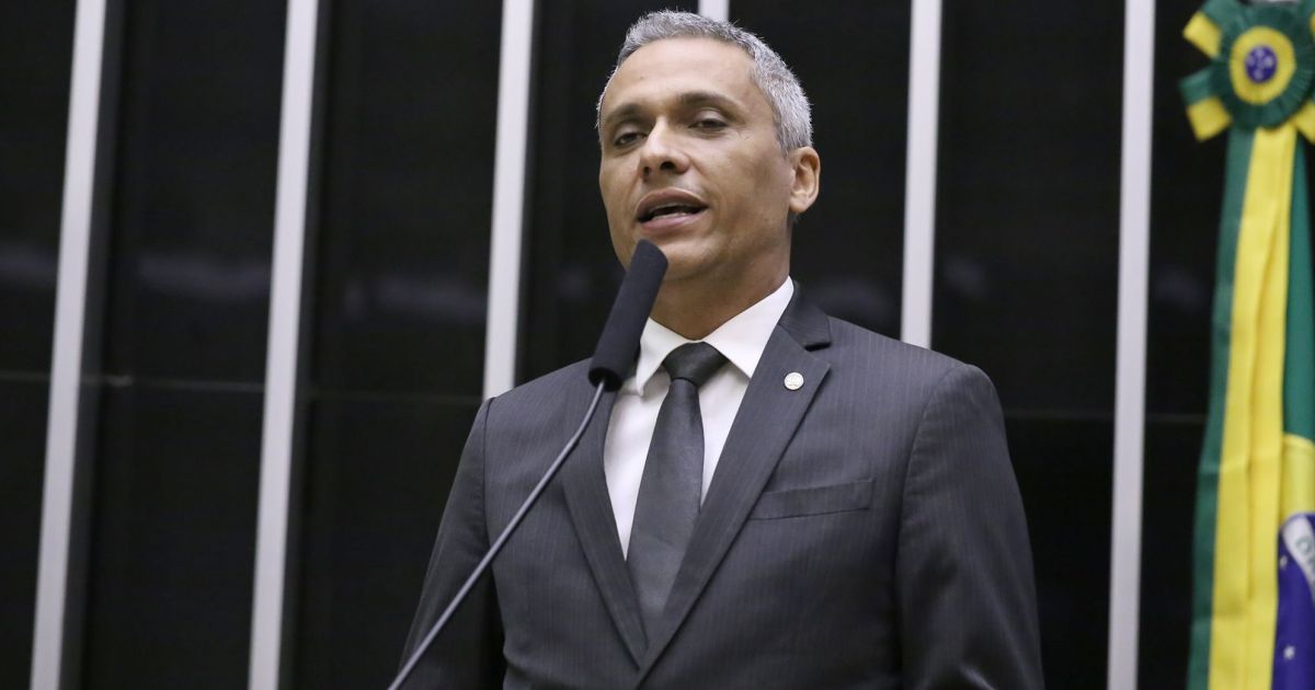 STF Condena Deputado Gustavo Gayer por Injúria contra Lula em Denúncia de Intelectualidade Antissemita