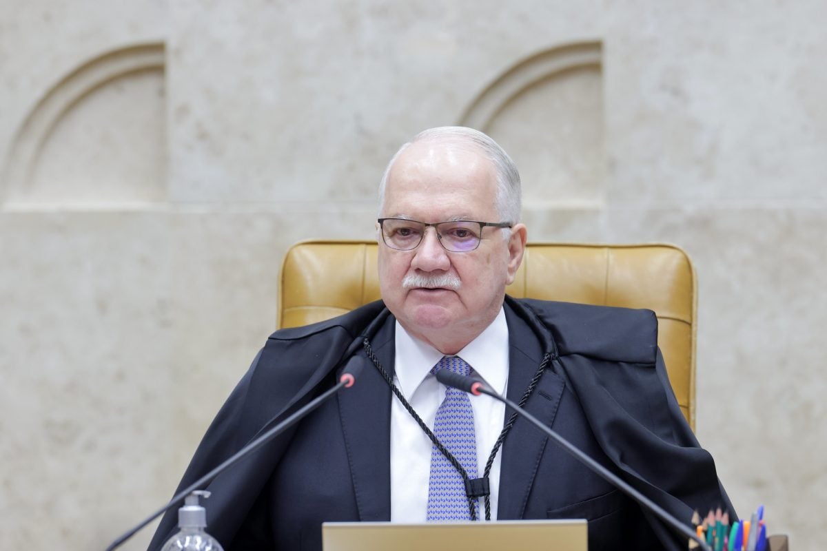 STF espera concluir julgamento contra supersalários de servidores em junho e cria lei federal