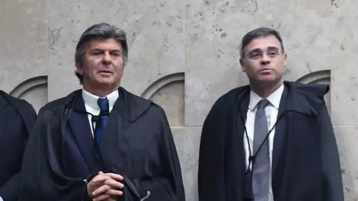 STF: Mendonça e Fux Desistem de Evento com Advogado de Vorcaro - O Que Isso Significa?