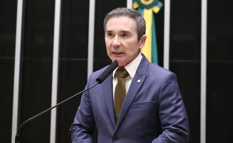 Suspendendo Prazos Processuais no Aniversário do Advogado: O Projeto que Mudará a Advocacia