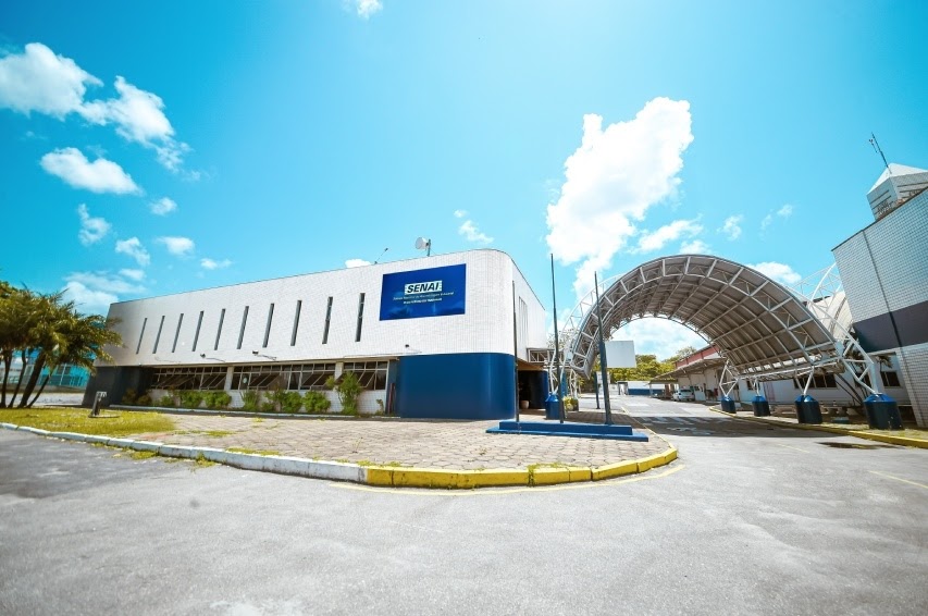 Transforme sua carreira com o Programa Saga SENAI: Bolsa de R$ 2.500 e Inovação em Indústria