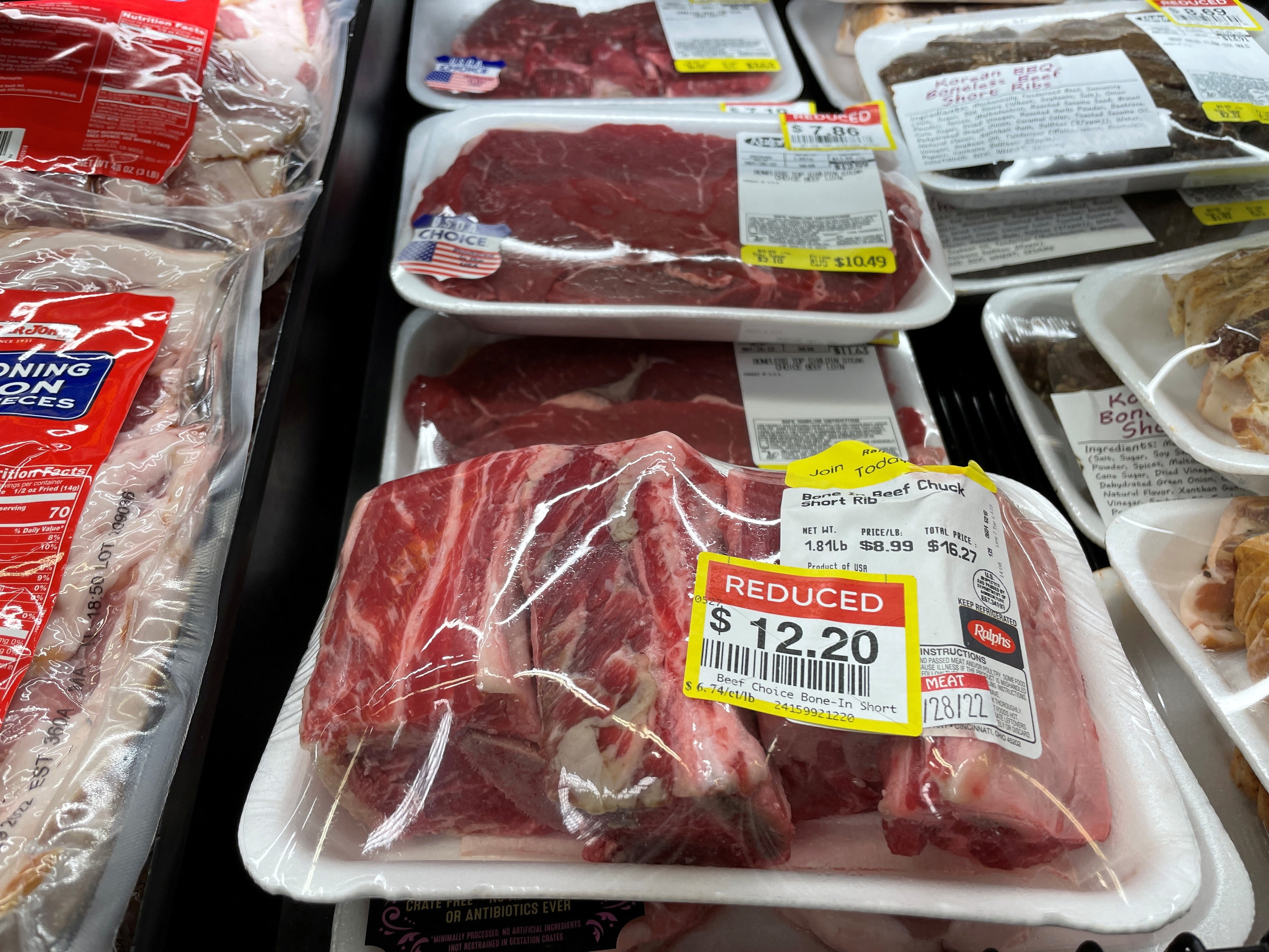 Trump amplia importação de carne argentina em 80 mil toneladas para tentar frear preços no