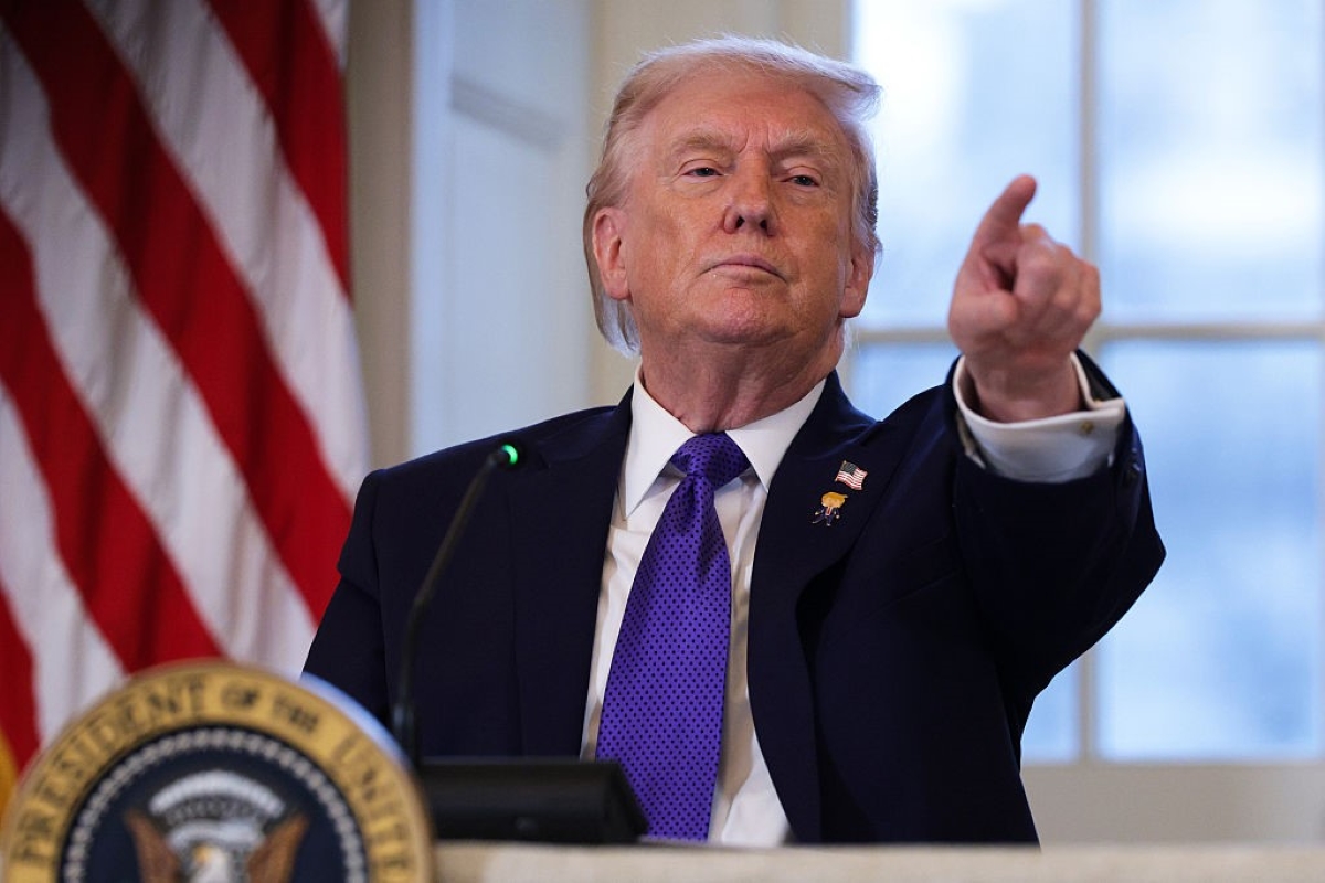 Trump diz que EUA anexará Groenlândia "do jeito fácil ou difícil". Vídeo
