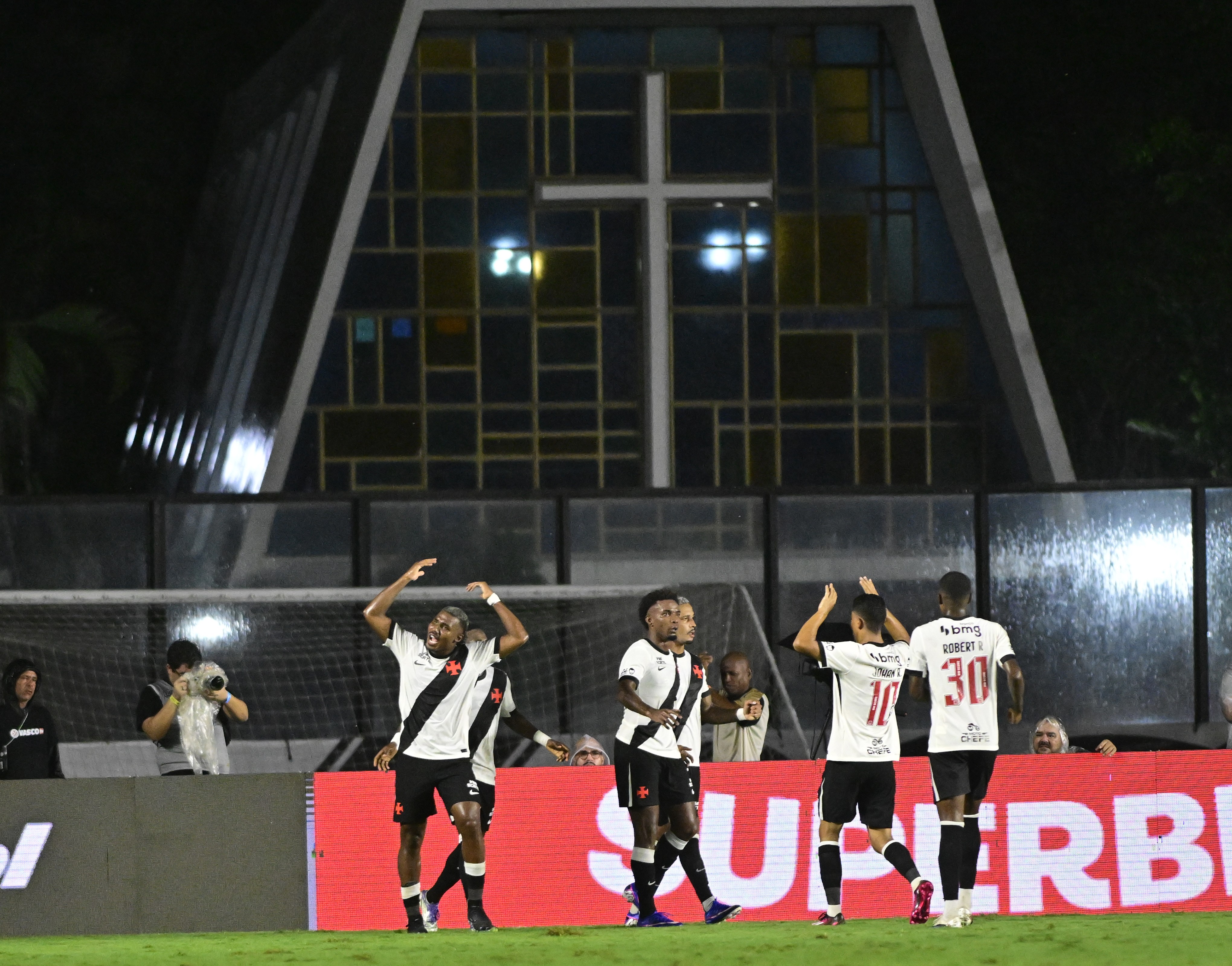 Vasco Quebra Tabu Histórico: Vitória Épica Sobre o Palmeiras!