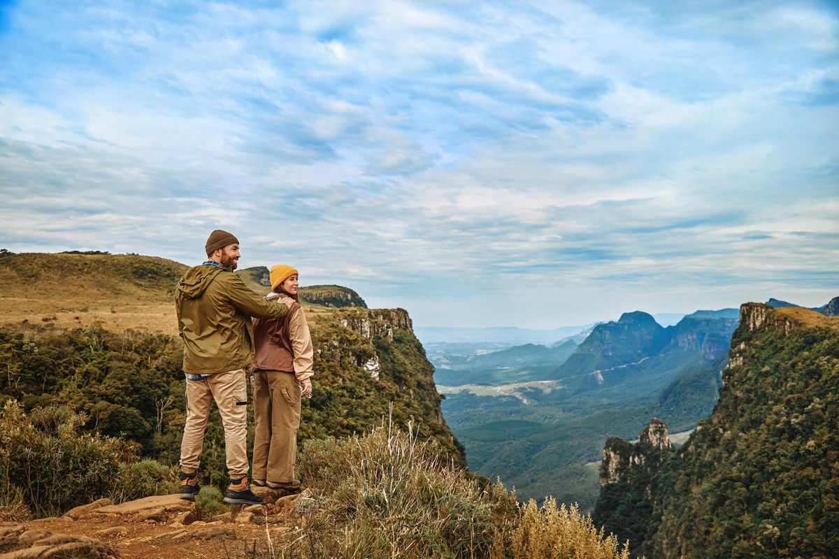 Verão em Santa Catarina vai de mergulho ecológico a vinícolas premiadas 