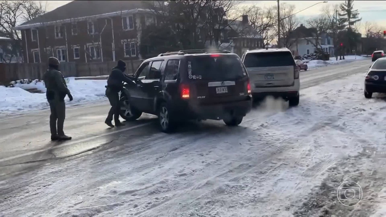 Vídeo do momento em que ativista é morta contesta versão do governo Trump de que polícia d