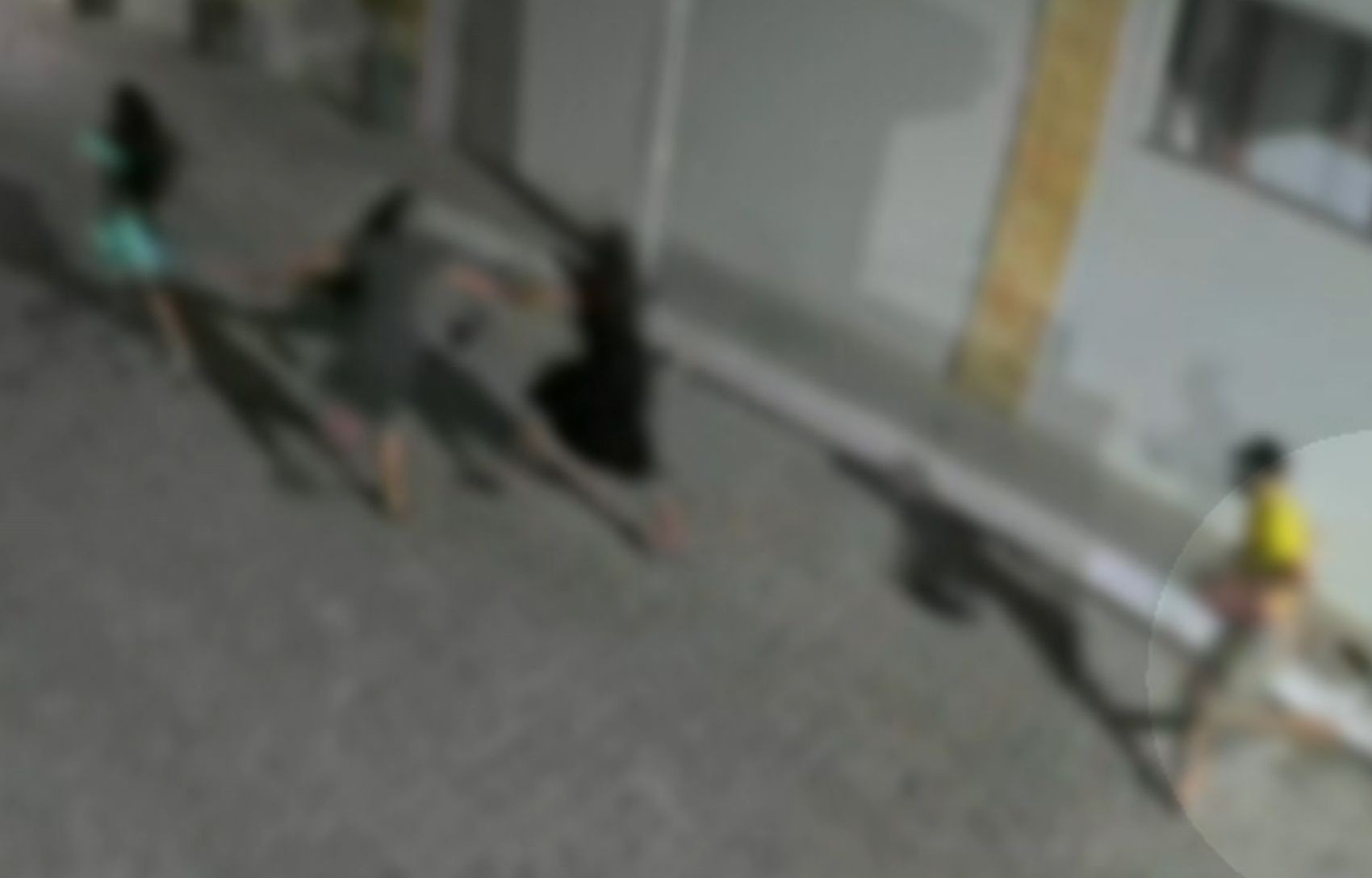 VÍDEO: mulheres são perseguidas por homem armado com faca em Umbaúba