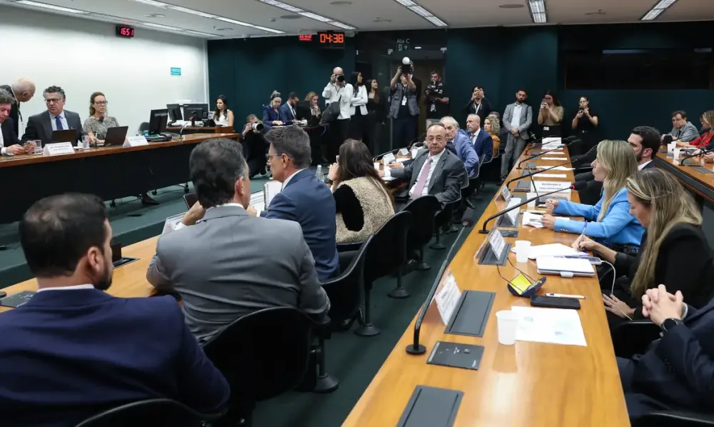 Votação da PEC 221 é Adiada após Pedidos de Vista: O que Isso Significa para o Futuro do Trabalho no Brasil?