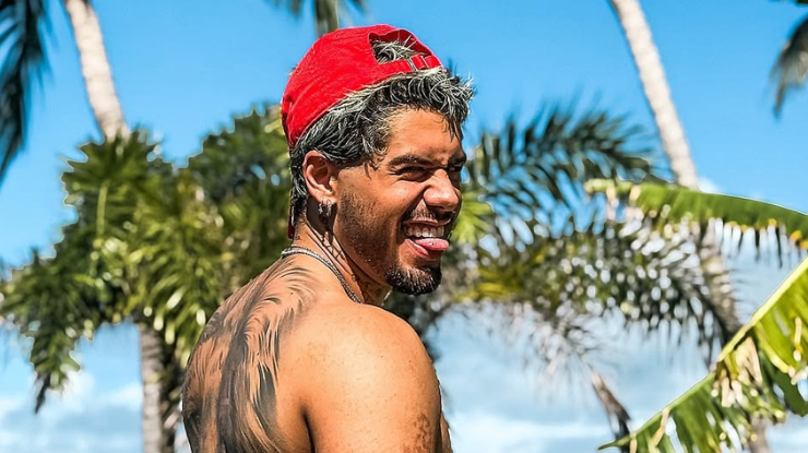 Zé Felipe explica decisão de evitar bebida alcoólica